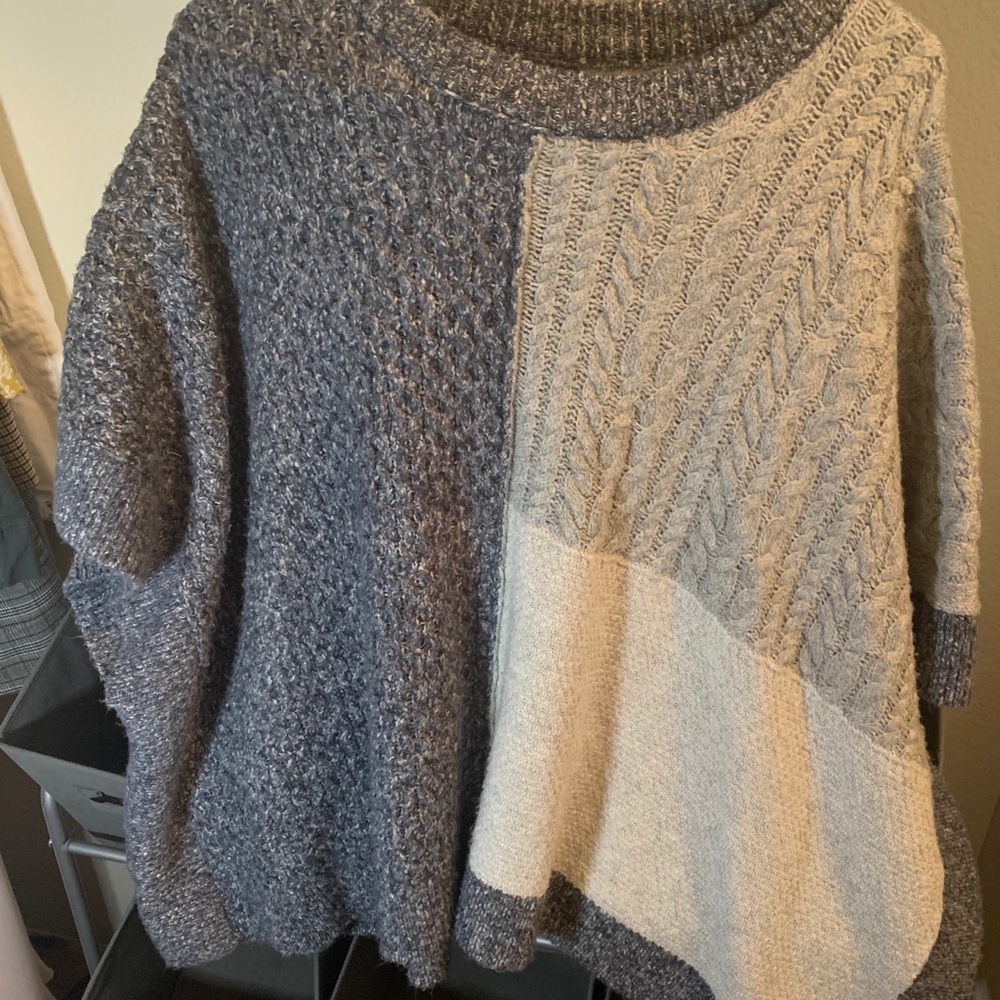 Poncho sweater